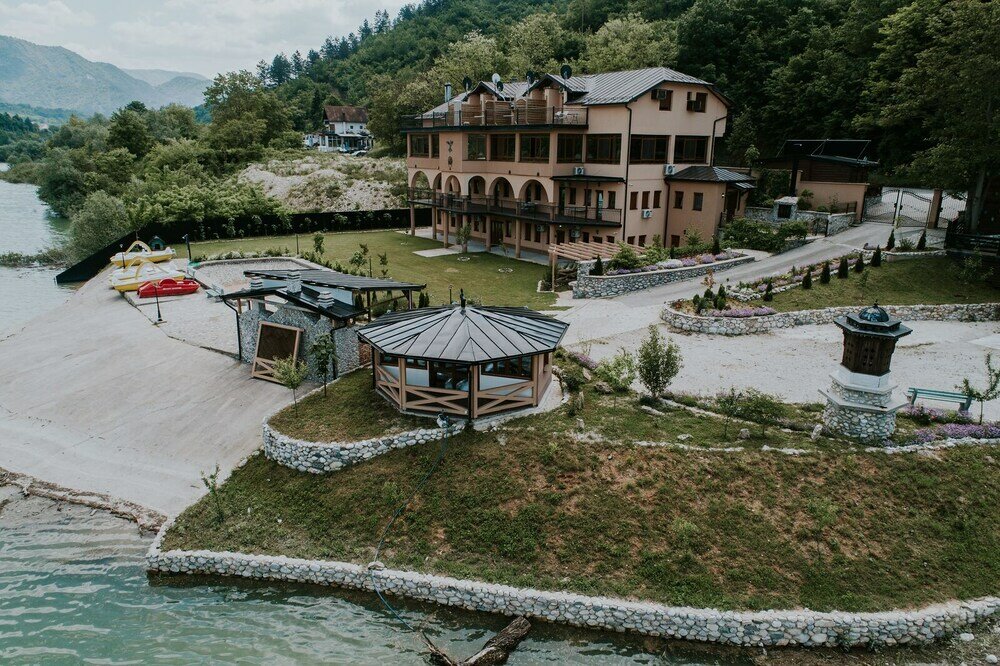 Фото Hotel Noor Konjic