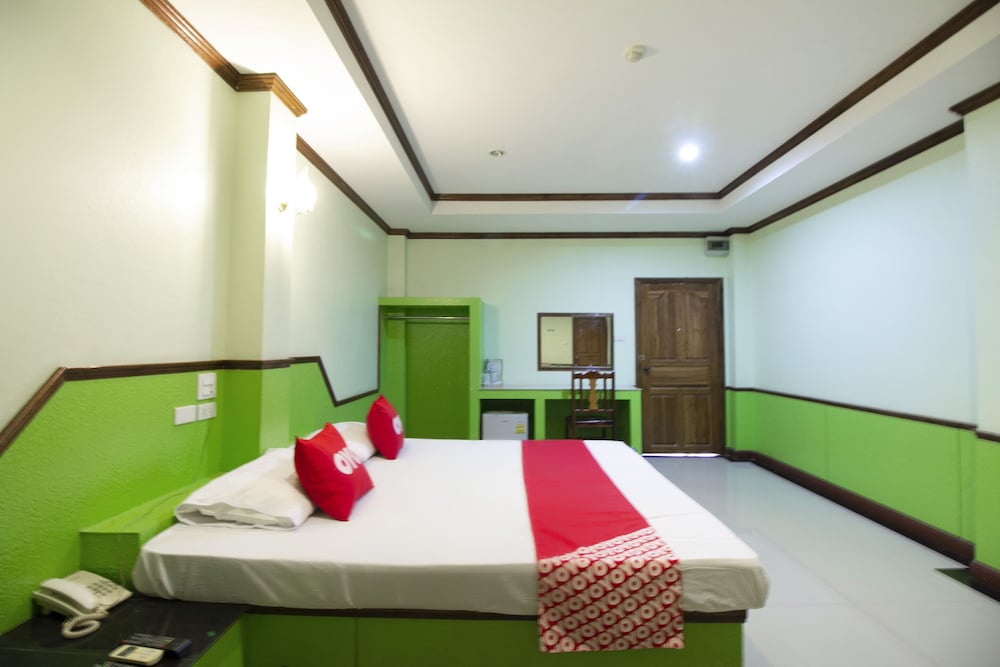 Фото Oyo 75334 Train Hotel