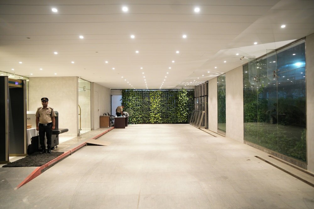 Фото Отель Lakeshore Heights