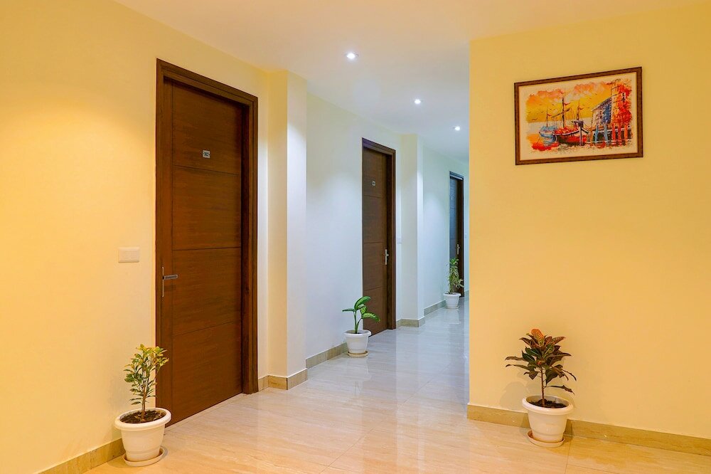 Фото Fabhotel The Premium Suits