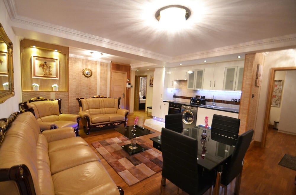 Фото Hyde Park Suites