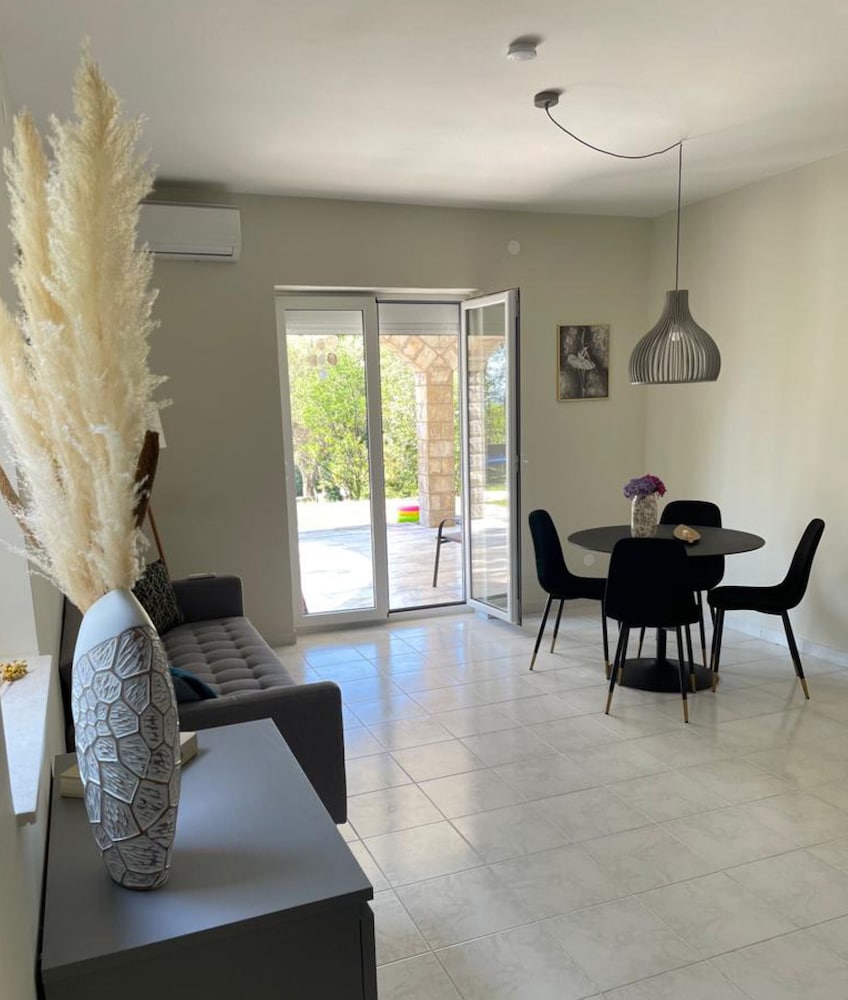 Фото Aparthotel - Villa Jovicic