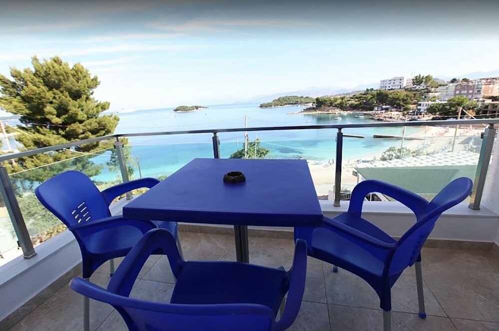 Фото Esmerald Hotel