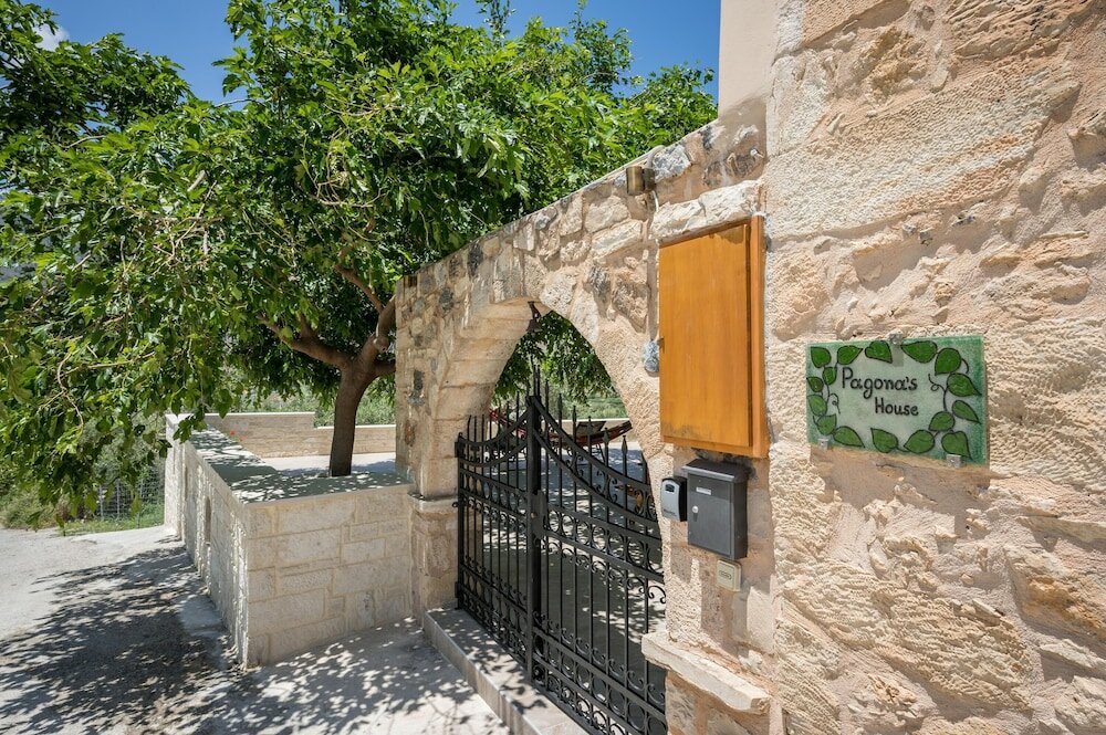 Фото Pagonas Traditional House