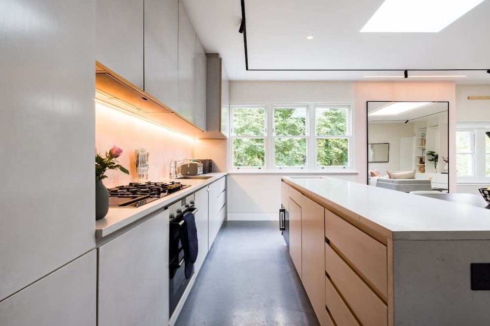 Фото The Camden Arms - Bright and Charming 2bdr Flat