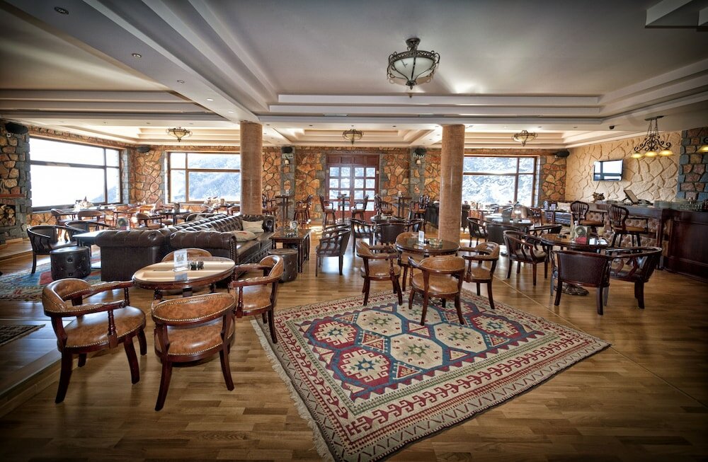 Фото Hotel Kaimak Inn