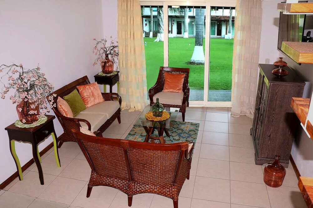 Фото Ixtapa Exclusiva Villa EN la Zona Hotelera