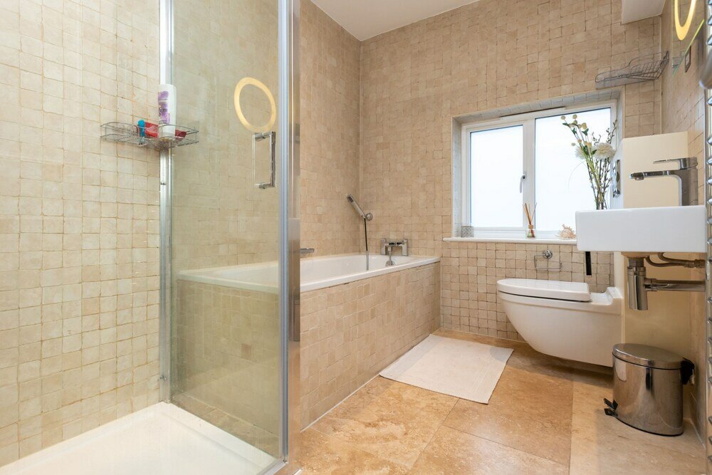 Фото Modern and Bright 3 Bedroom House in Paddington