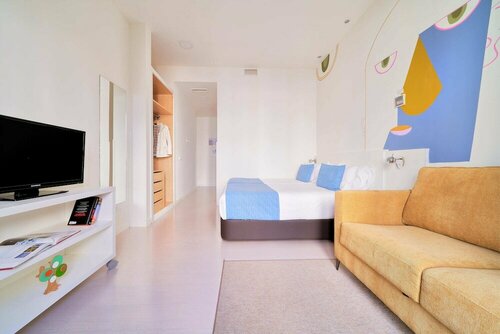 Гостиница Blume Cruz Suites в Мадриде