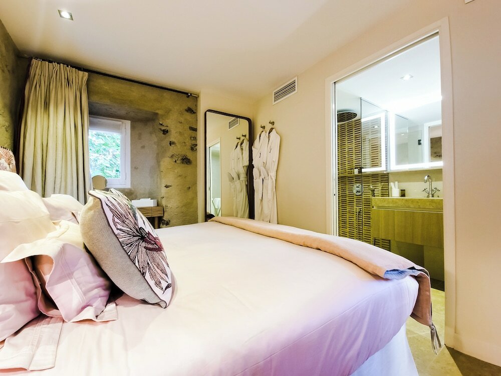 Фото Hôtel Le Yaca Saint-Tropez