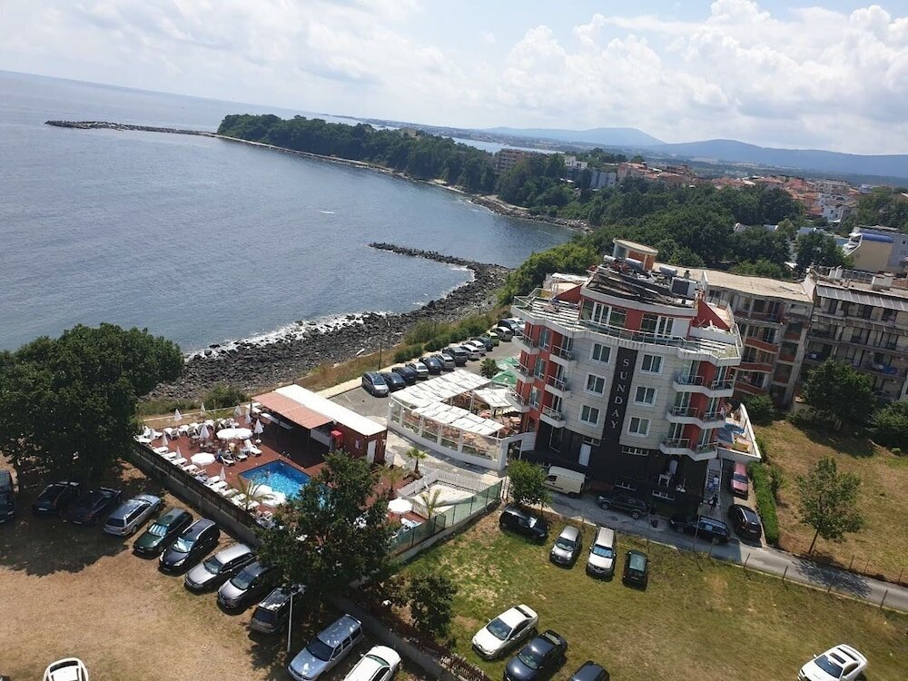 Фото Family Hotel Sunday