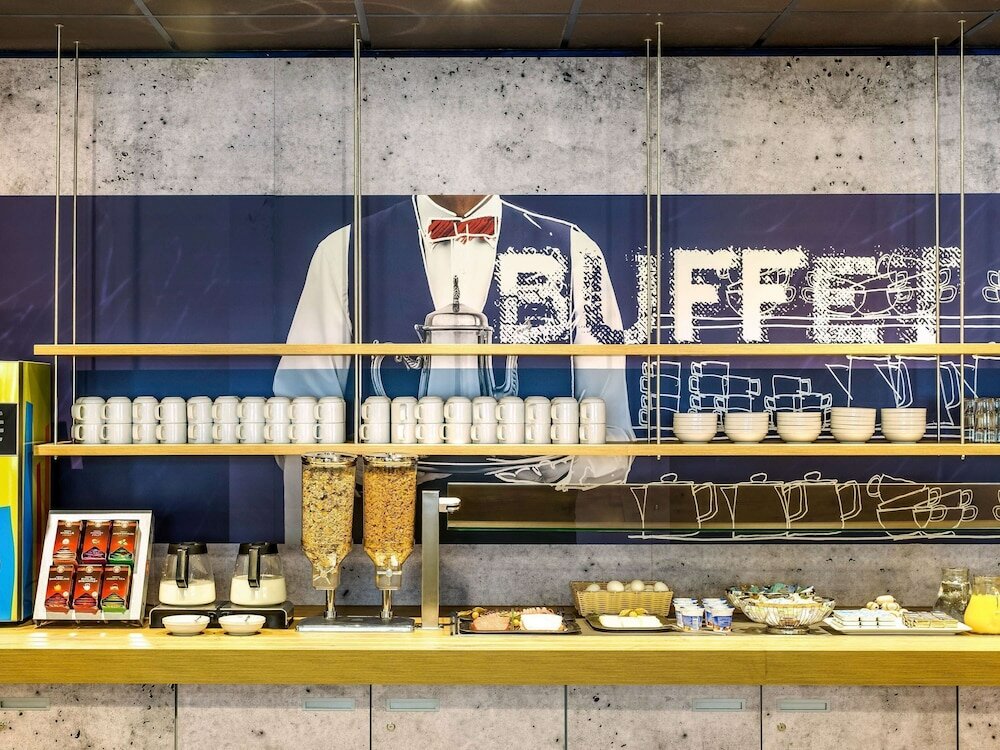 Фото Ibis Budget Valencia Centro Puerto