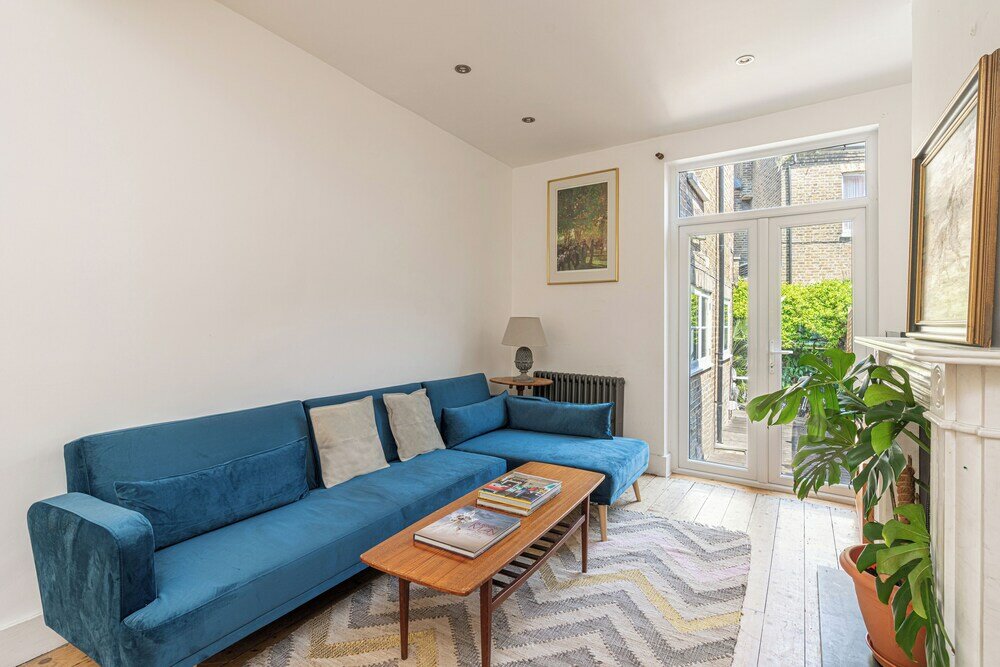 Фото Picturesque house with patio