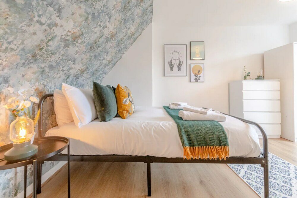 Фото Central 3 Bedroom House With Garden