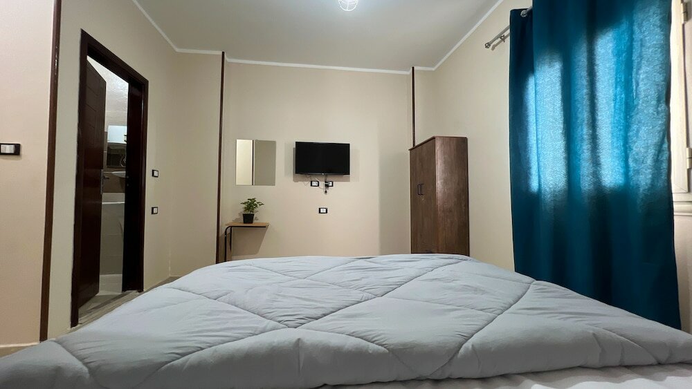 Фото Pyramids Road Guest House