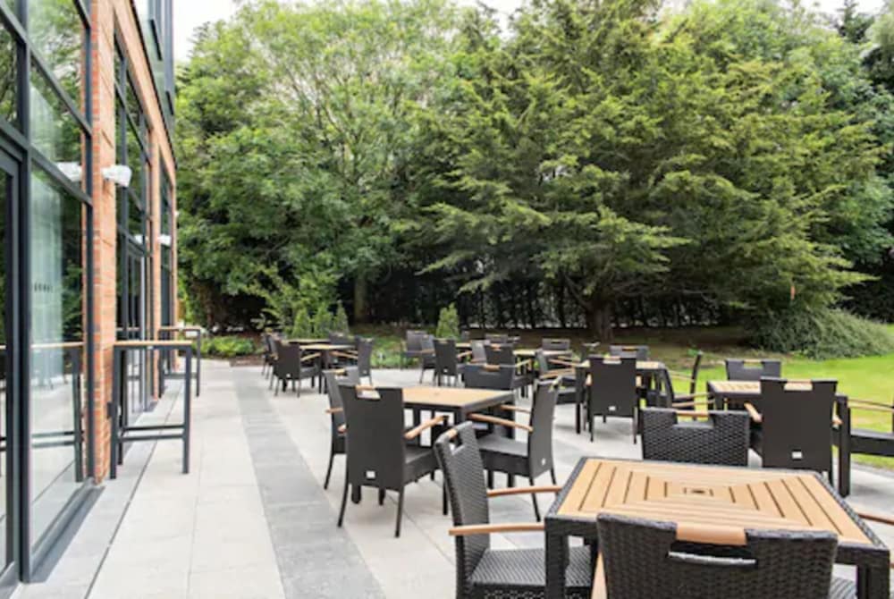 Фото Hilton Garden Inn Abingdon Oxford