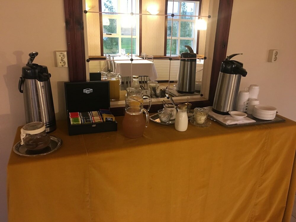 Фото Fosshóll Guesthouse