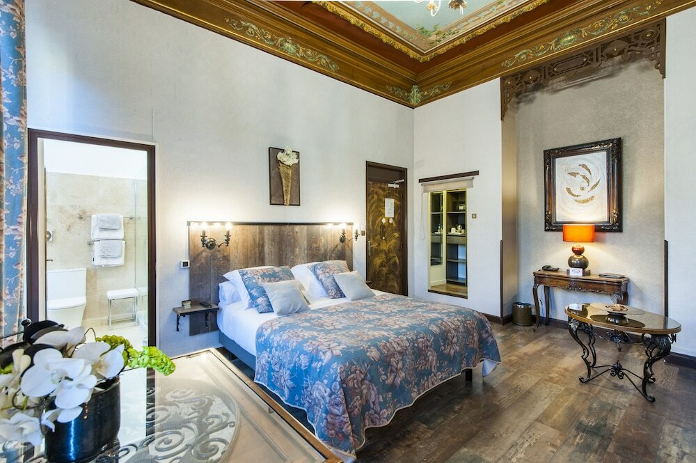 Фото Hôtel De Charme Le Provence