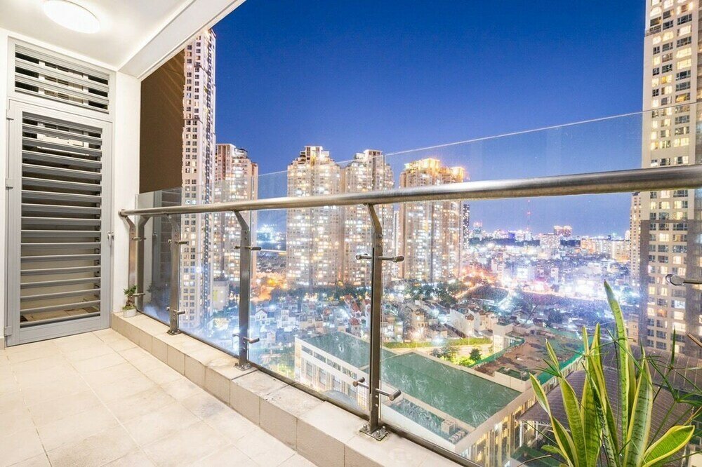 Фото Luxury Landmark - Linh's Apartment