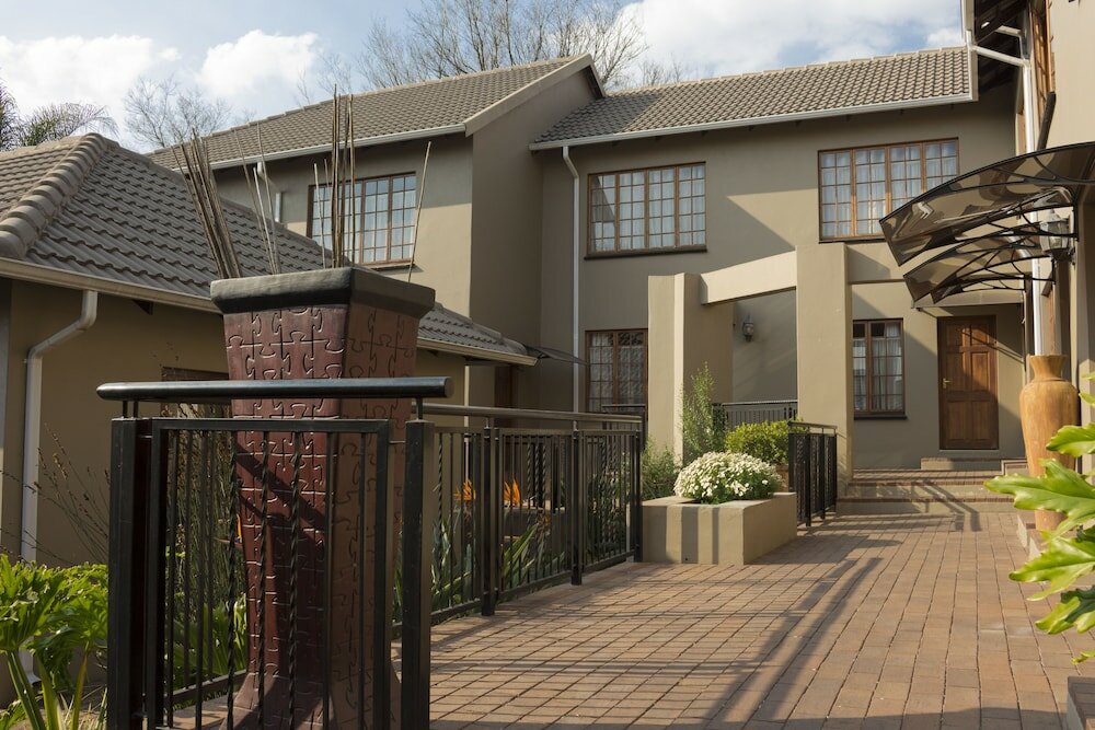 Фото Ruth Avenue Guest House