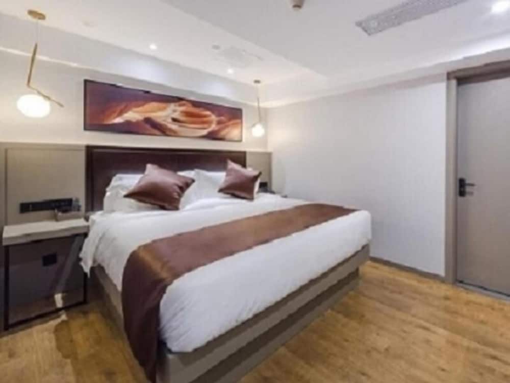 Фото Gya Hotel Jin Ji Lake Oriental Gate