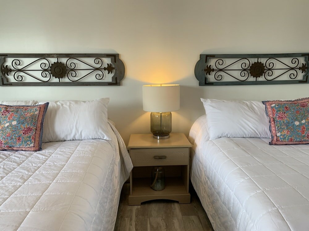 Фото Vineyard Harbor Motel