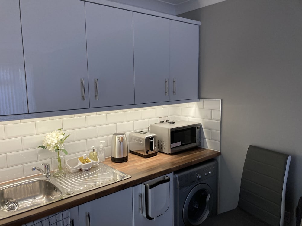 Фото Private Self-contained Annex With Wifi & Parking