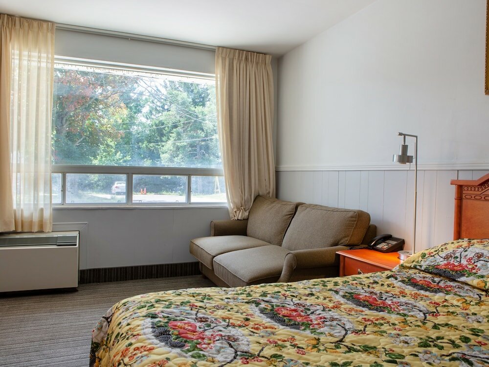 Фото Hotel Richmond Hill On North