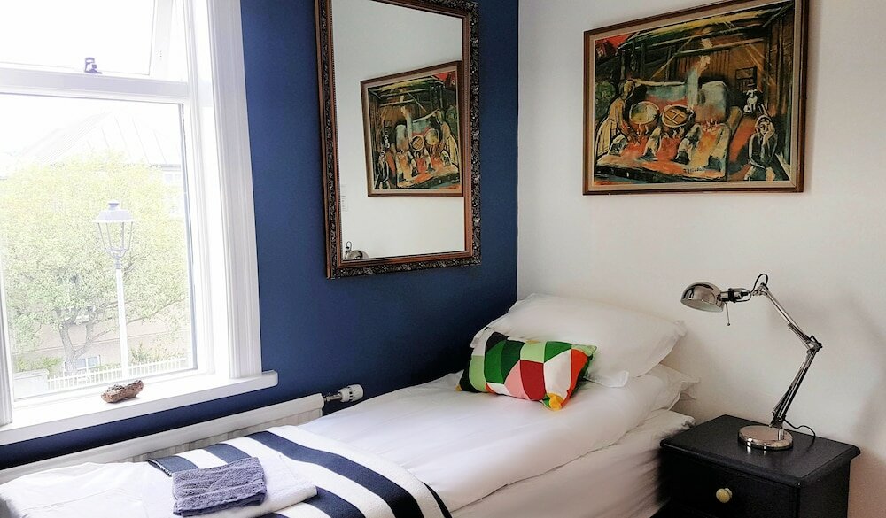 Фото Refurinn Reykjavik Guesthouse - Hostel