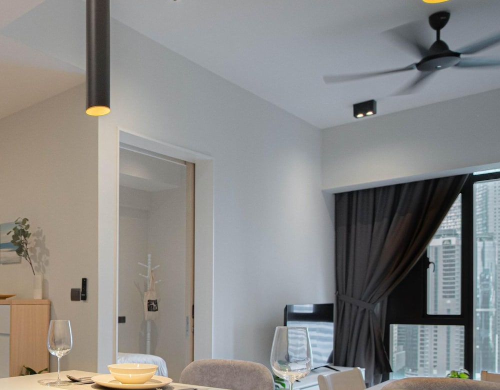 Фото Star Residence by Axquisite Suites