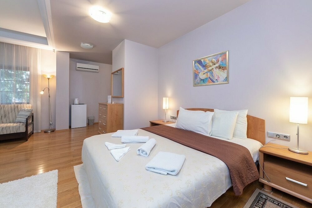 Hotel Valensija - Large Suite, Yurmala, photo