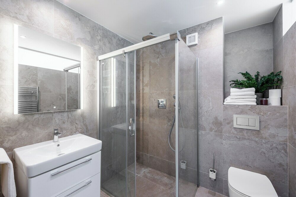 Фото Four bedroom apartment in Prague