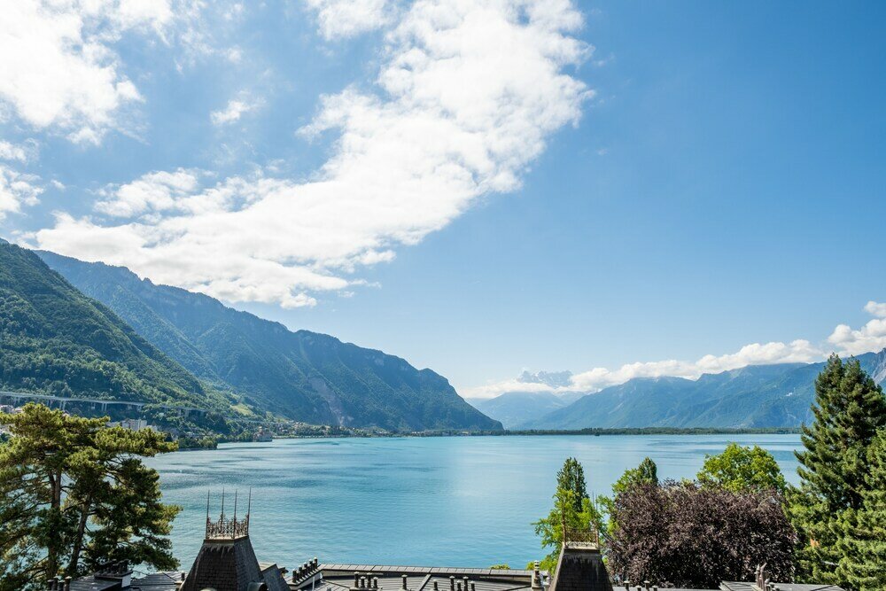 Фото Montreux Panoramic Views 4bd Apartment