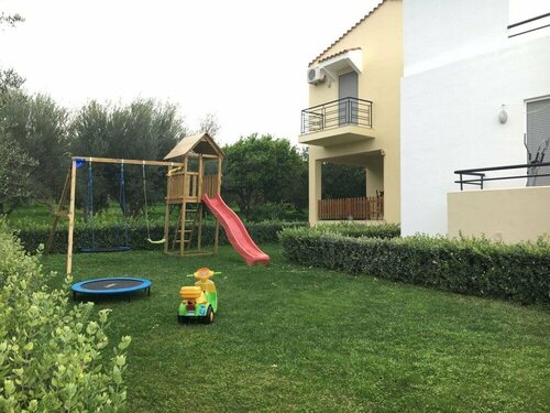 Гостиница Family Friendly Villa With Private 80sqm Pool, Childrens Area & Shaded BBQ Area