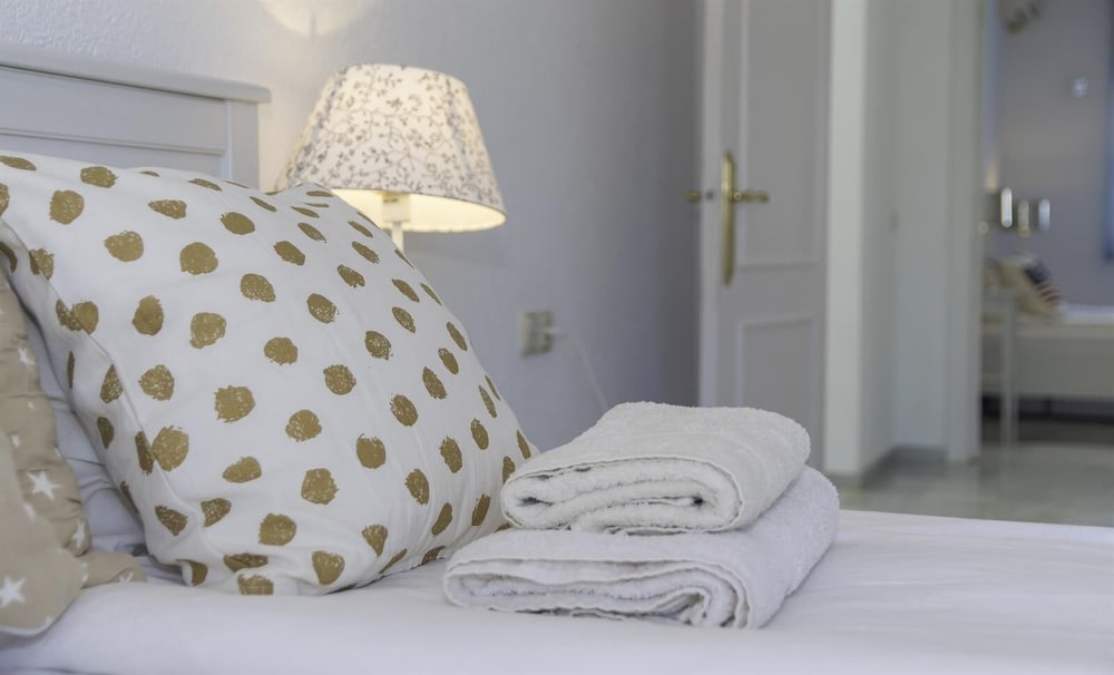 Фото Spacious Villa With Impressive Views