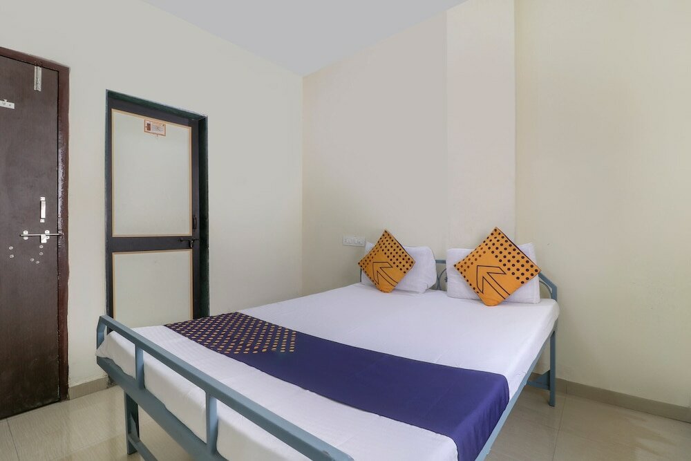 Фото Spot On 37095 Sai Sidhi Lodge