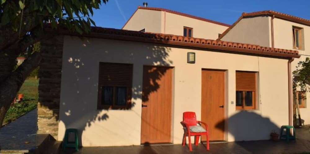 Фото Pensión Albergue Los Caminantes - Hostel