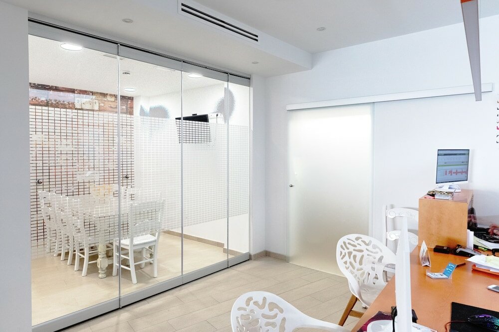 Фото Hostal Gran Vía