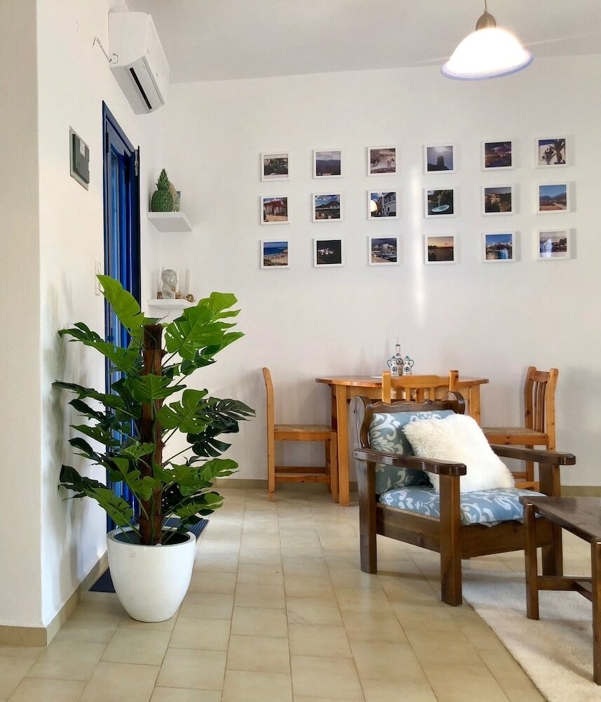 Фото Aphrodite and Apollo Apartments