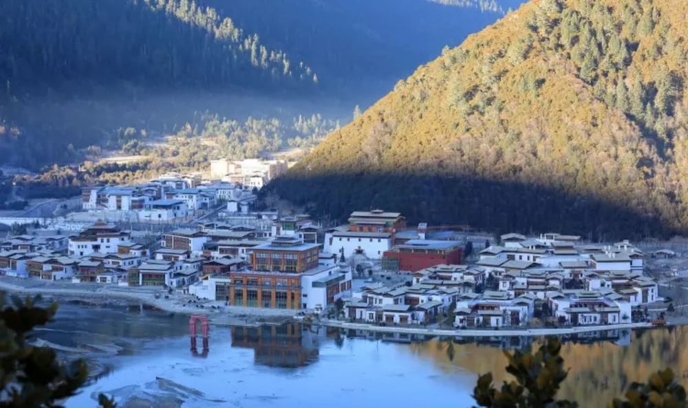 Фото Evergrande Hotel Nyingchi