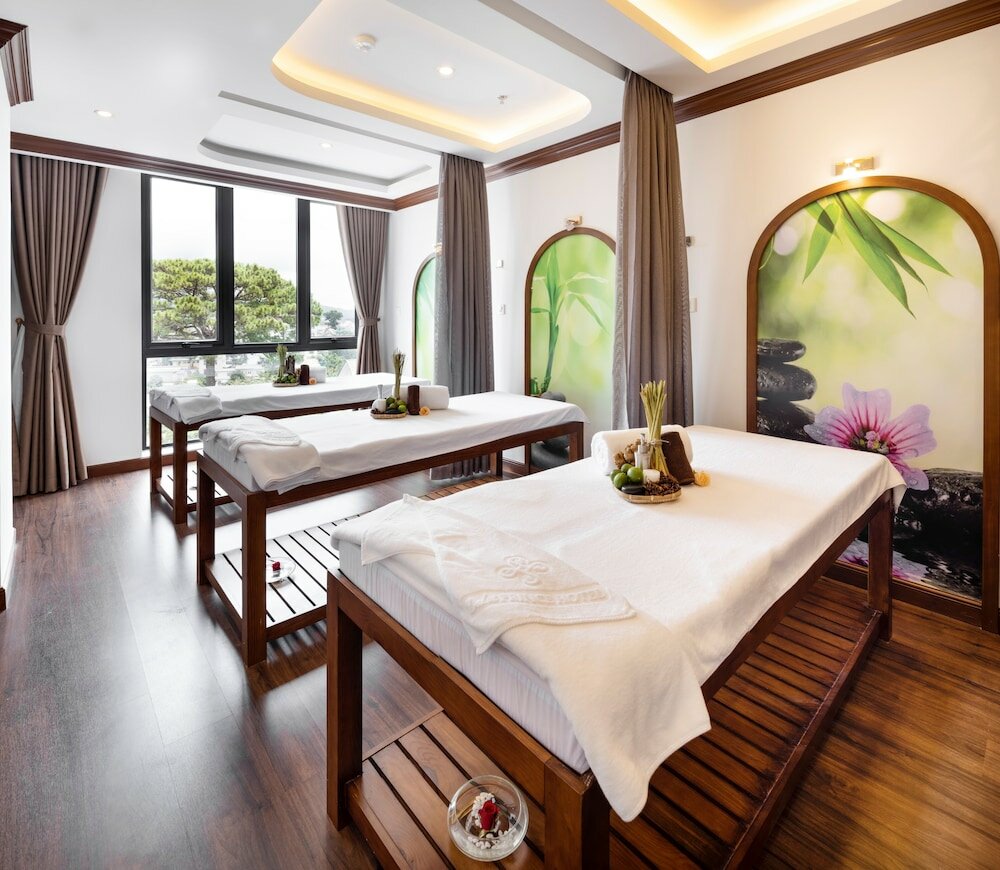 Фото Dalat Prince Hotel