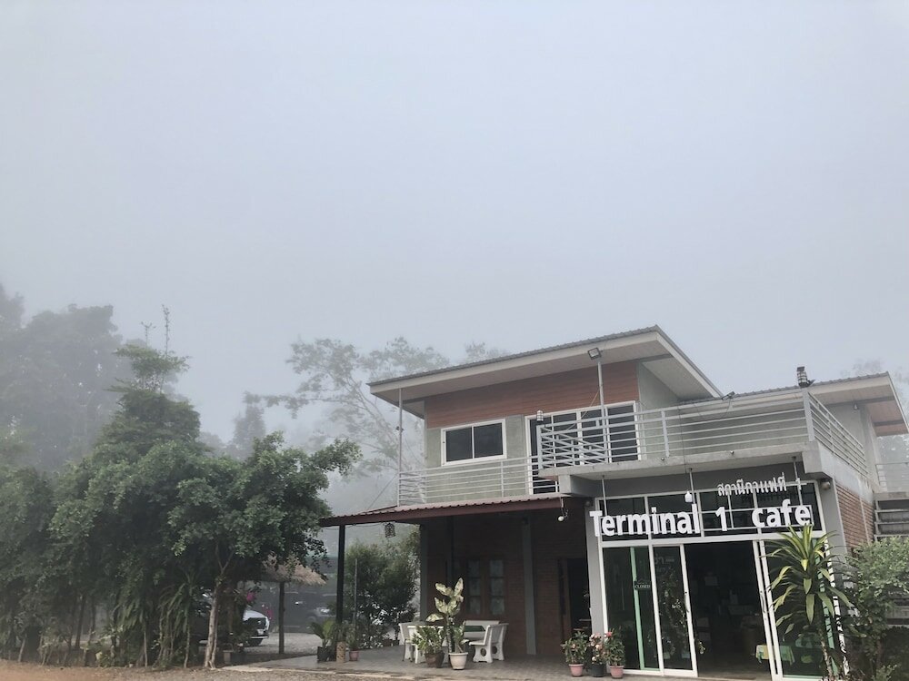 Фото Terminal 1 cafe and resort
