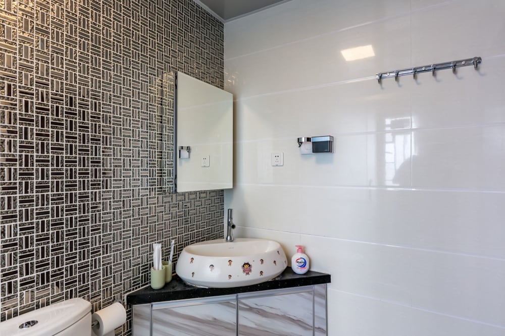 Фото Locals Boutique Apartment Qianshan No. 6