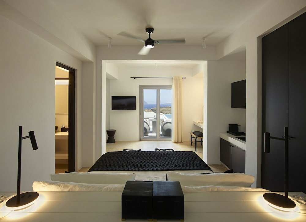 Фото Absolute Paradise Santorini- Adults Only