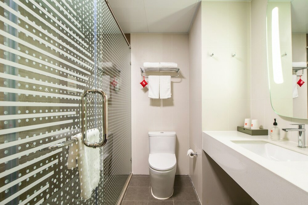 Фото Ibis Dalian Yida Spring Field Hotel