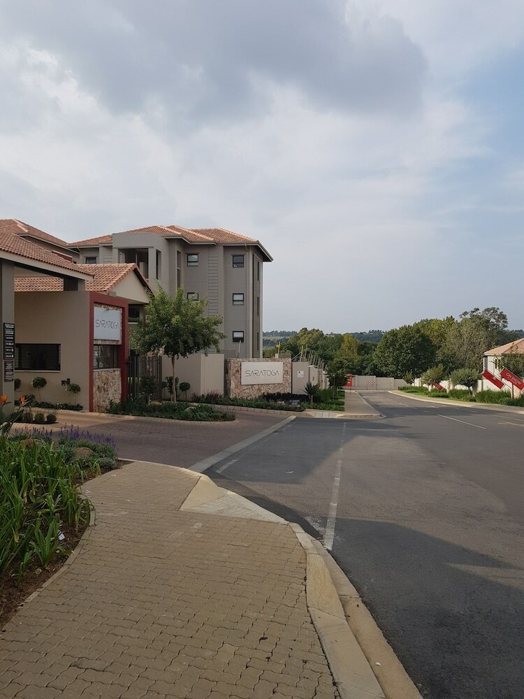 Фото Nova Luxury Suites Saratoga 112