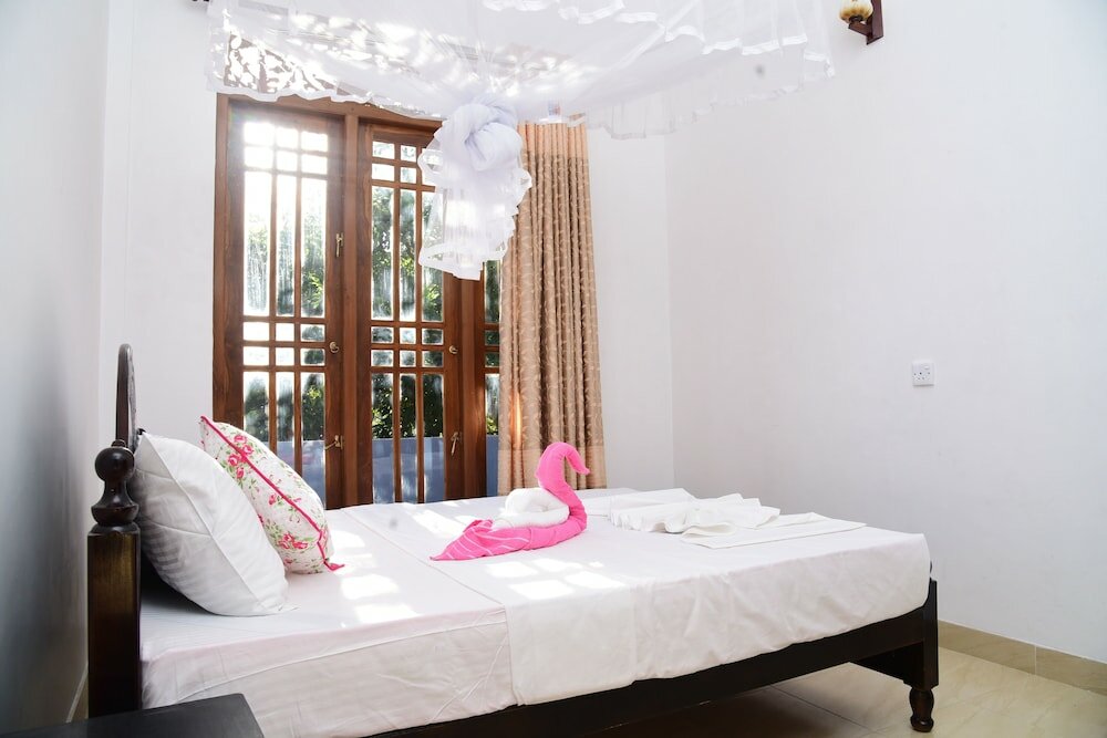 Фото The Paramount