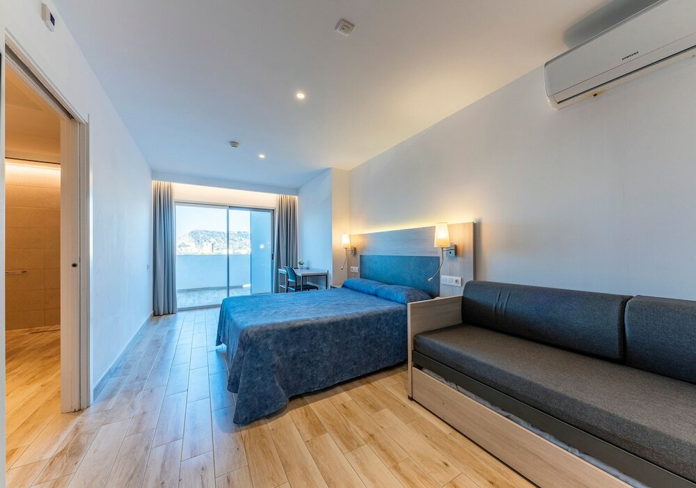 Фото Port Europa Hotel