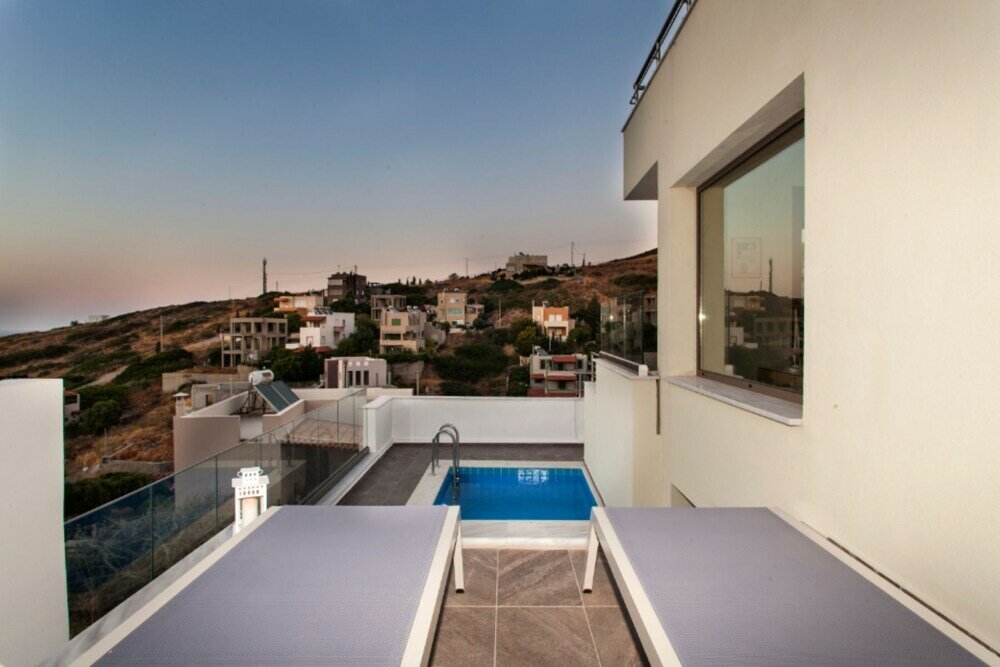 Фото Luxurious Rikas Villa