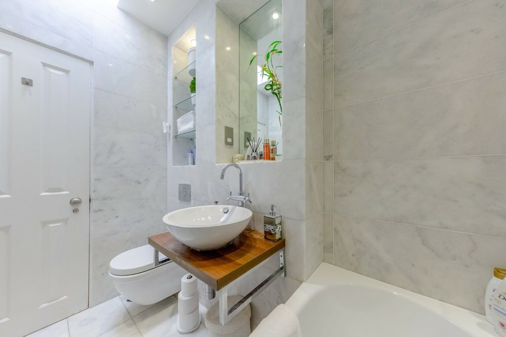 Фото Airy & Modern 1bd Flat in Maida Vale